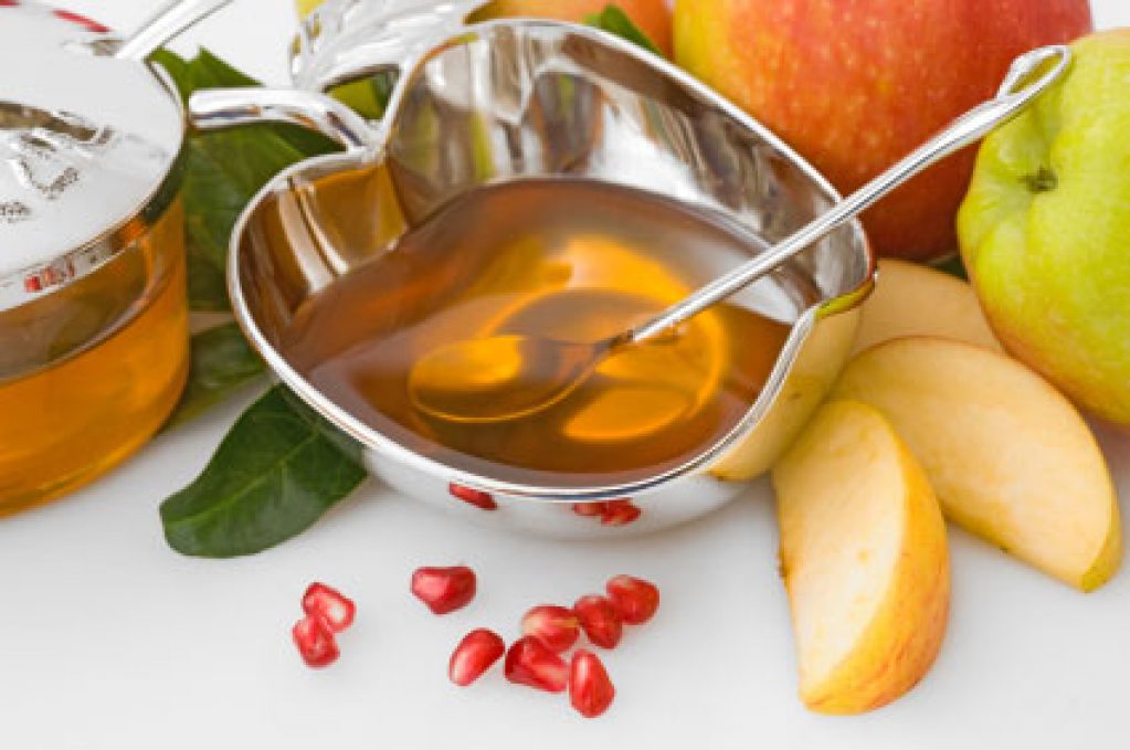 Rosh Hashana - apple and honey
